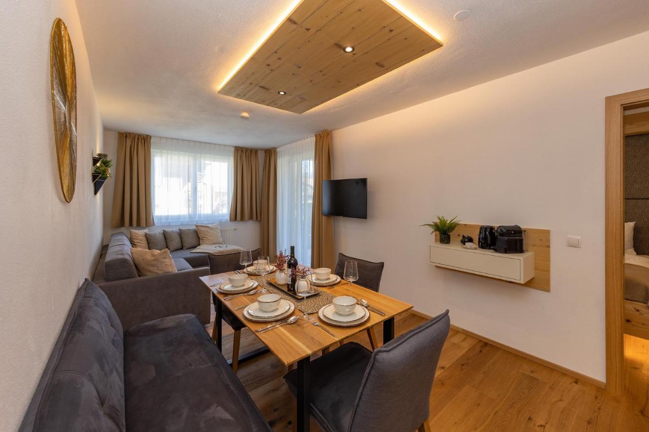 Fesh Living Apartment